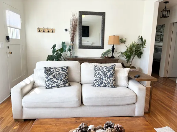 $8,500 | 106 West Islay Street, Santa Barbara, CA 93101