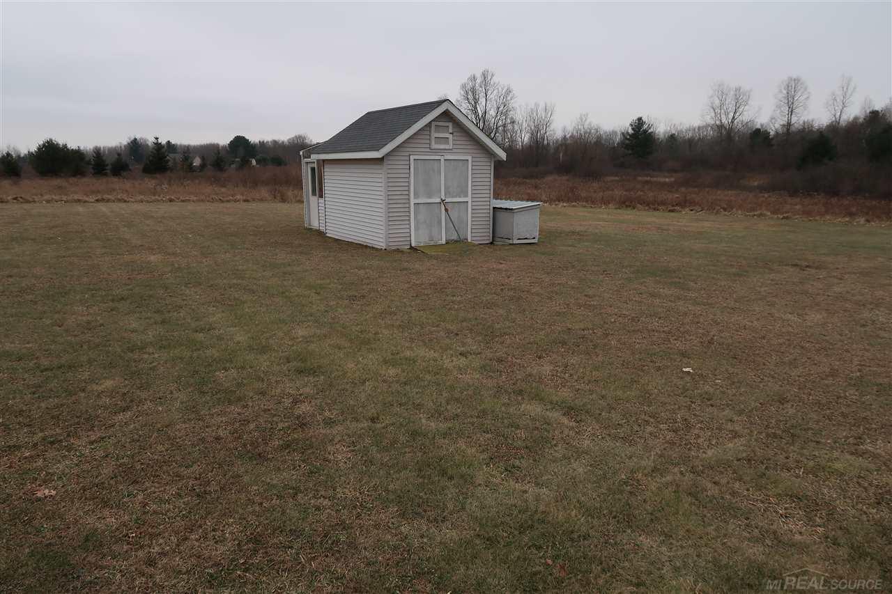 6933 Kilburn Road Jeddo, MI 48032 - Photo 5 of 26 31369188-4.JPG