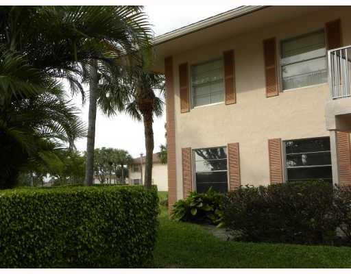 9835 Three Lakes Circle, Unit 1A Boca Raton, FL 33428 - Photo 11 of 12 Photo 11
