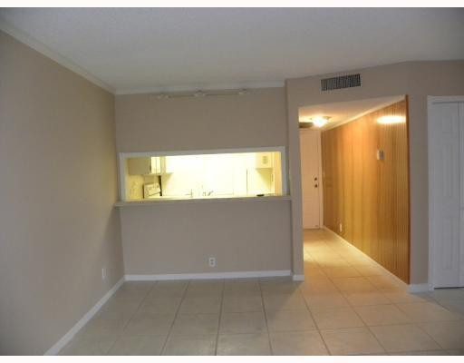 9835 Three Lakes Circle, Unit 1A Boca Raton, FL 33428 - Photo 3 of 12 Photo 3