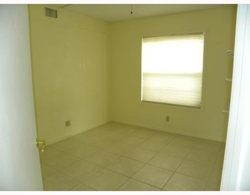 9835 Three Lakes Circle, Unit 1A Boca Raton, FL 33428 - Photo 8 of 12 Photo 8