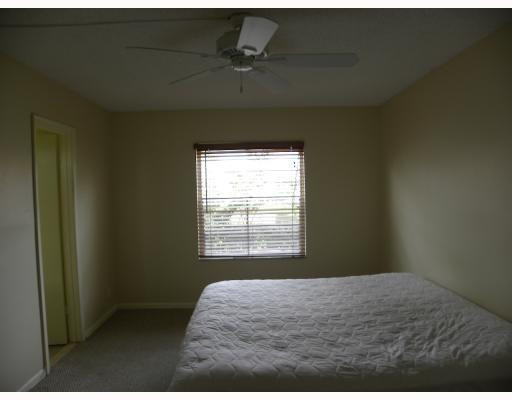 9835 Three Lakes Circle, Unit 1A Boca Raton, FL 33428 - Photo 10 of 12 Photo 10