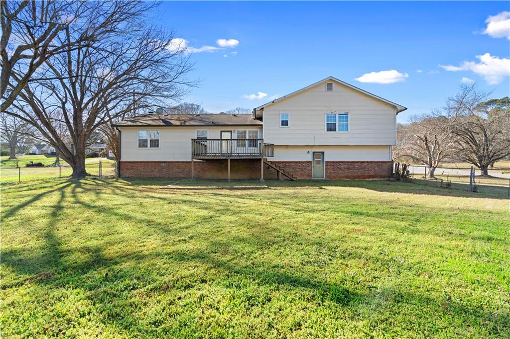 2250 Ridge Forest Drive Grayson, GA 30017 - Photo 31 of 44