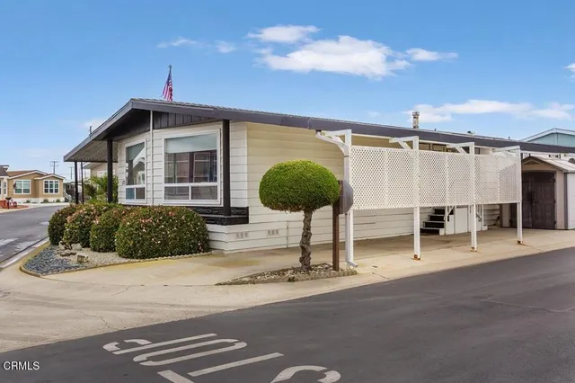 $420,000 | 5540 West 5th Street, Unit 127, Oxnard, CA 93035