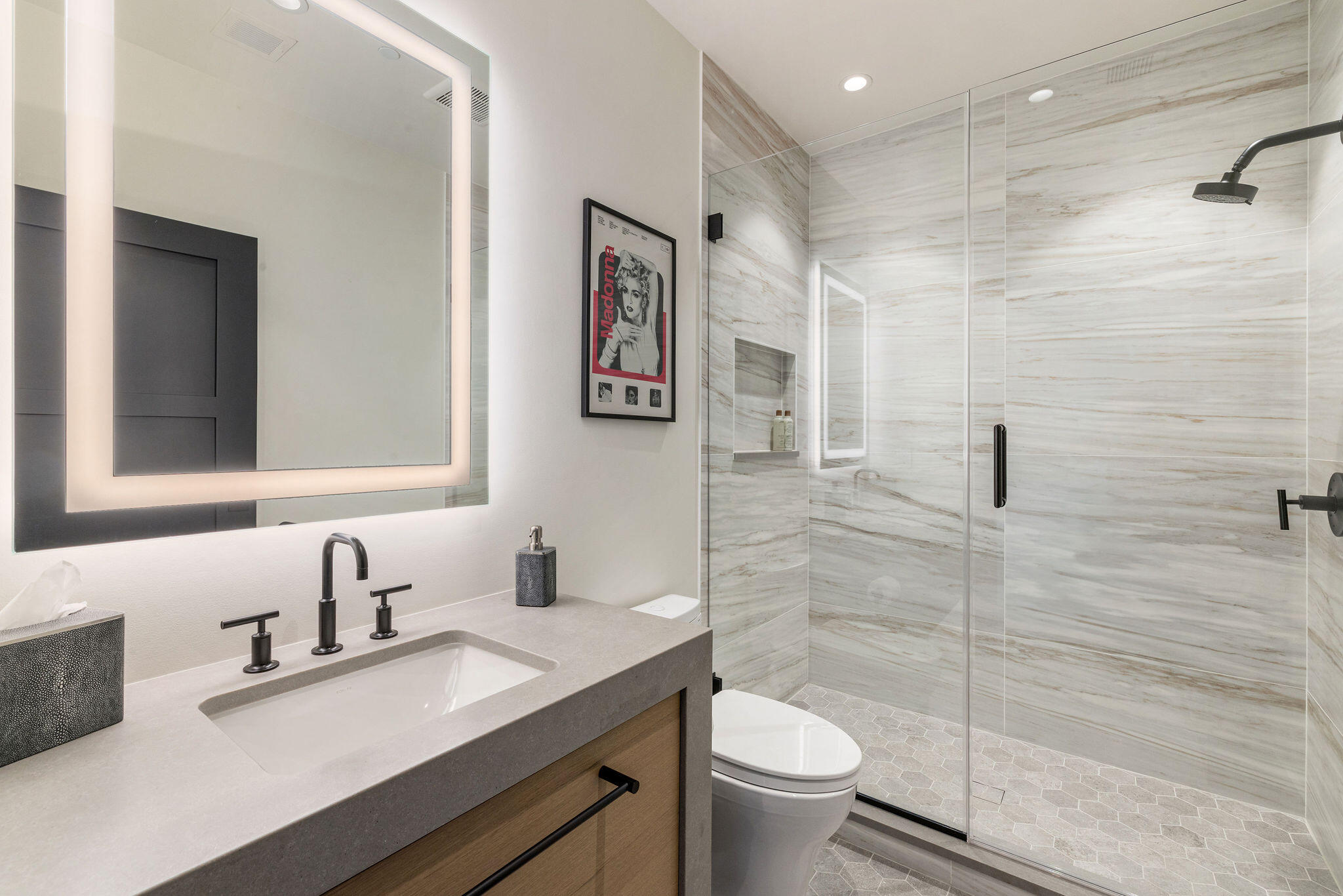 601 East Erie Street, Unit 316 Milwaukee, WI 53202 - Photo 29 of 69 16