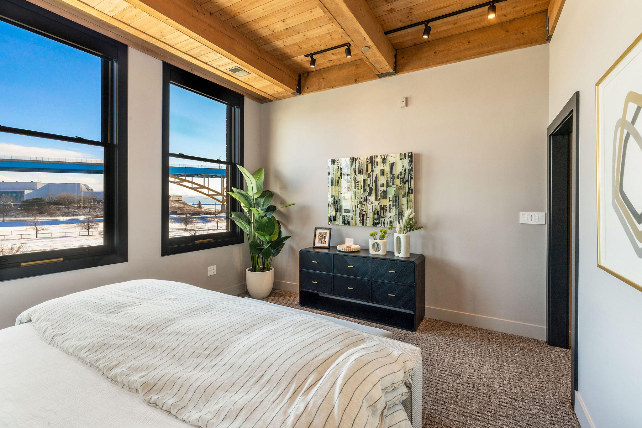 601 East Erie Street, Unit 316 Milwaukee, WI 53202 - Photo 30 of 69 15