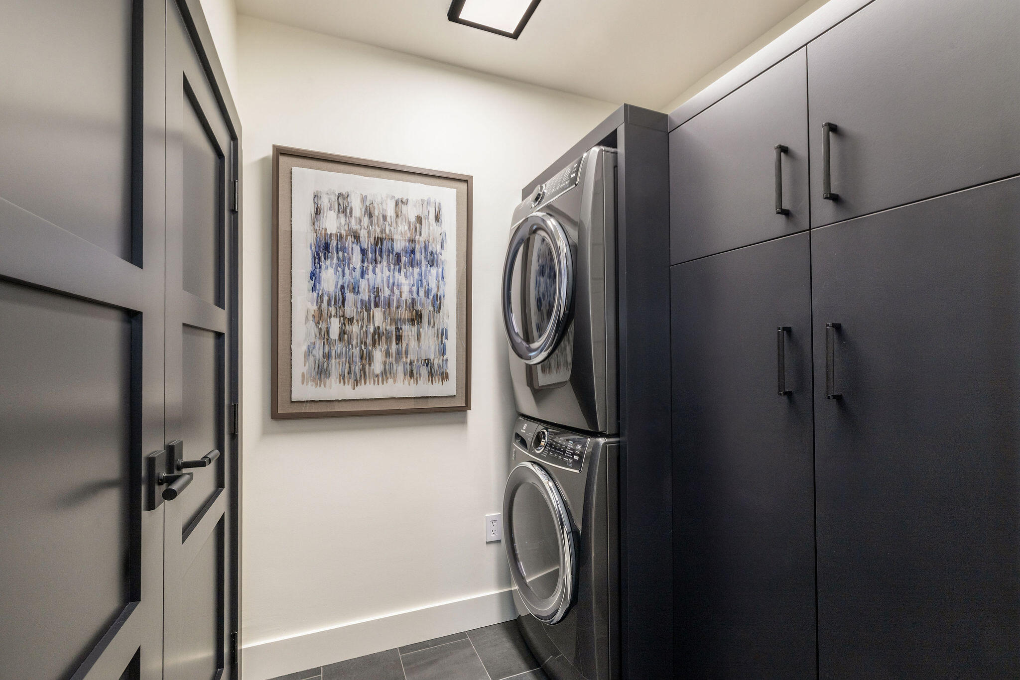 601 East Erie Street, Unit 316 Milwaukee, WI 53202 - Photo 35 of 69 10