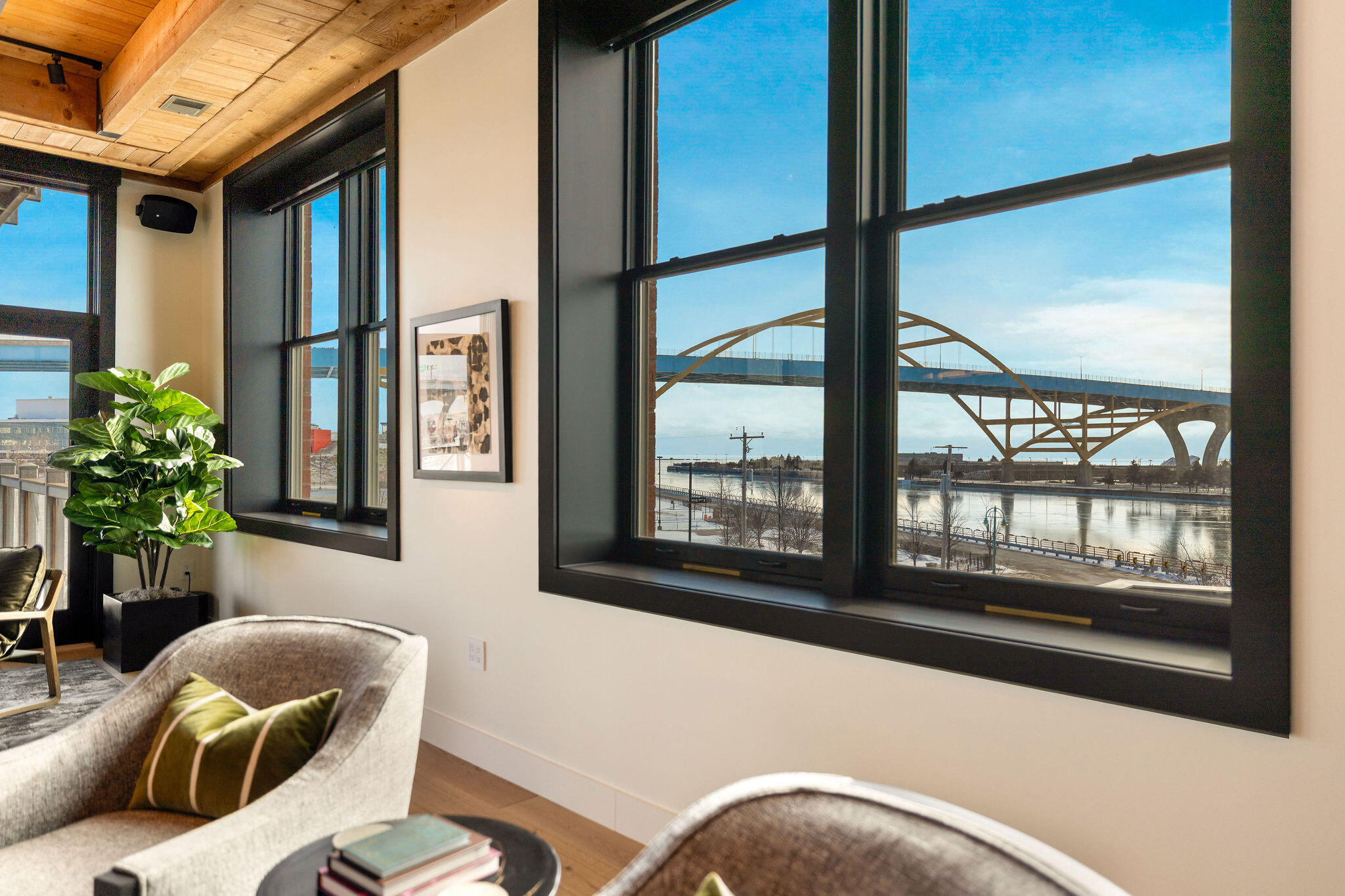 601 East Erie Street, Unit 316 Milwaukee, WI 53202 - Photo 38 of 69 7