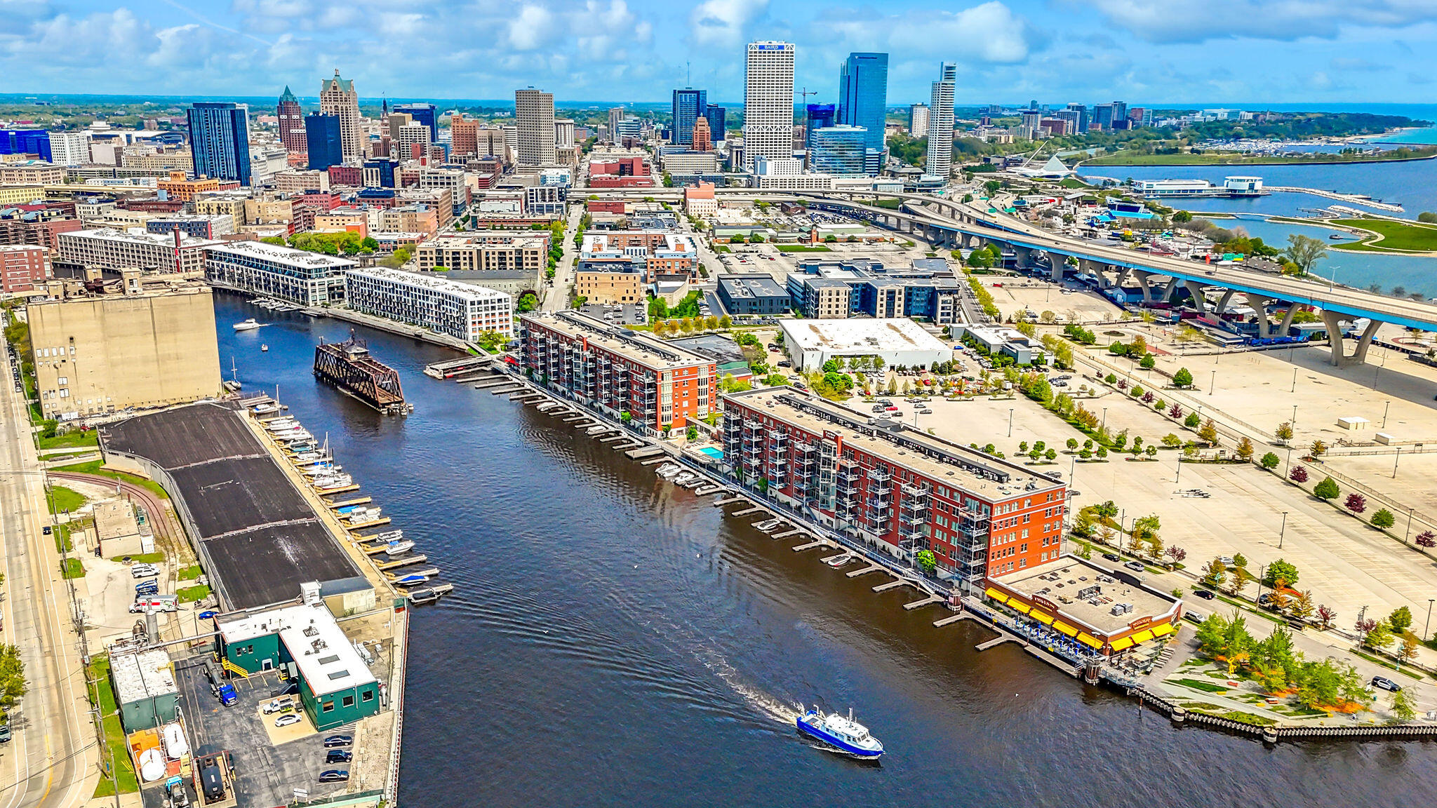 601 East Erie Street, Unit 316 Milwaukee, WI 53202 - Photo 61 of 69 48