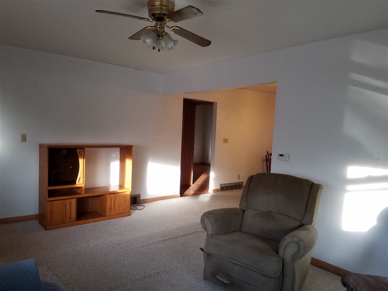 106 Locust Street Strawberry Point, IA 52076 - Photo 4 of 16 Gallery Image 4
