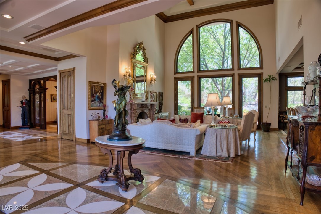 66 Innisbrook Avenue Las Vegas, NV 89113 - Photo 7 of 72