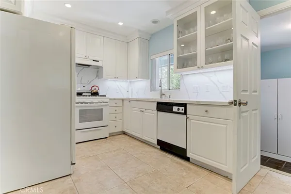 $1,199,000 | 6648 Gaviota Avenue, Lake Balboa, CA 91406