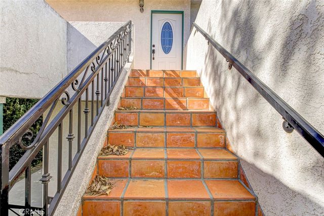 $1,199,000 | 6648 Gaviota Avenue, Lake Balboa, CA 91406