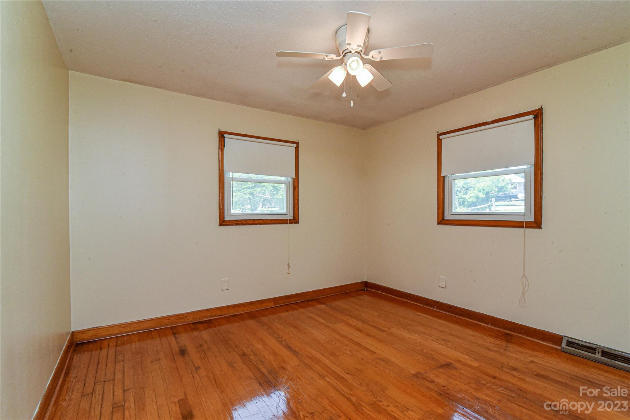 23 Holbrook Road Candler, NC 28715 - Photo 16 of 42 Gallery Image 16