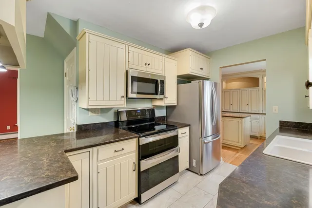 $699,000 | 8 Margaret Street, Essex, VT 05452