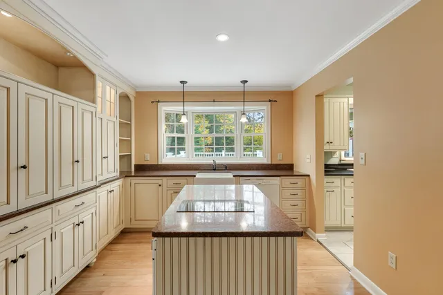 $699,000 | 8 Margaret Street, Essex, VT 05452