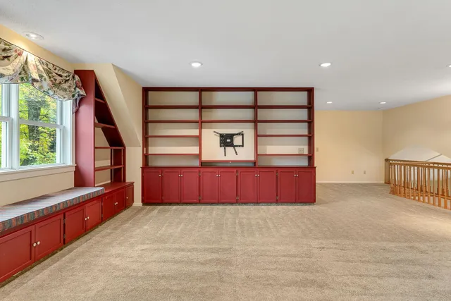 $699,000 | 8 Margaret Street, Essex, VT 05452