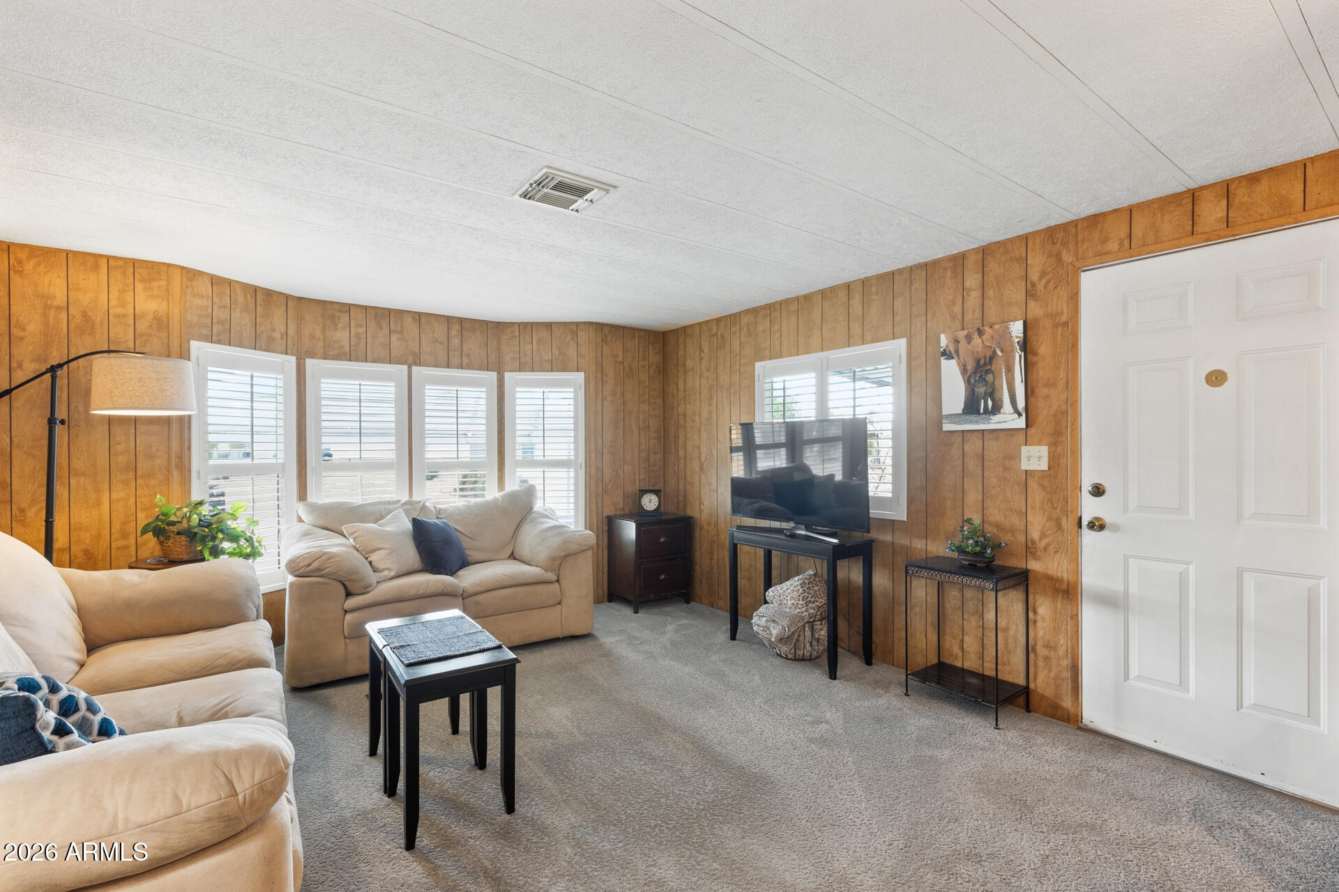 2523 East Contention Mine Road, Unit 21 Phoenix, AZ 85032 - Photo 5 of 18 Living Room