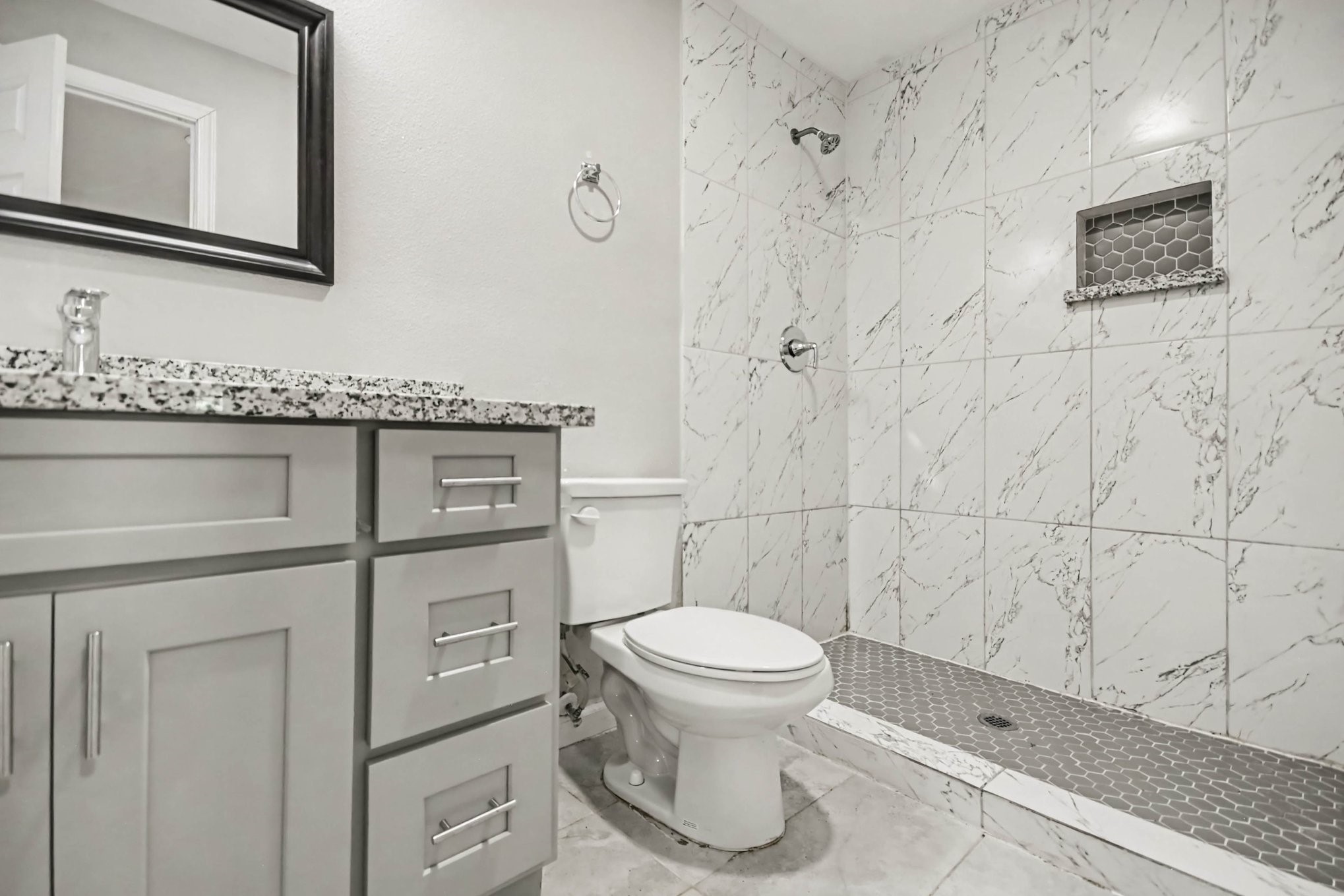 7346 Okinawa Road Houston, TX 77033 - Photo 11 of 17 Gallery Image 11