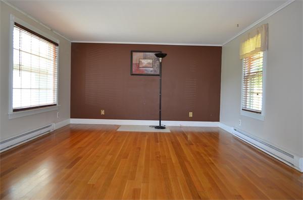 107 West Dudley Road Dudley, MA 01571 - Photo 8 of 30 Gallery Image 8