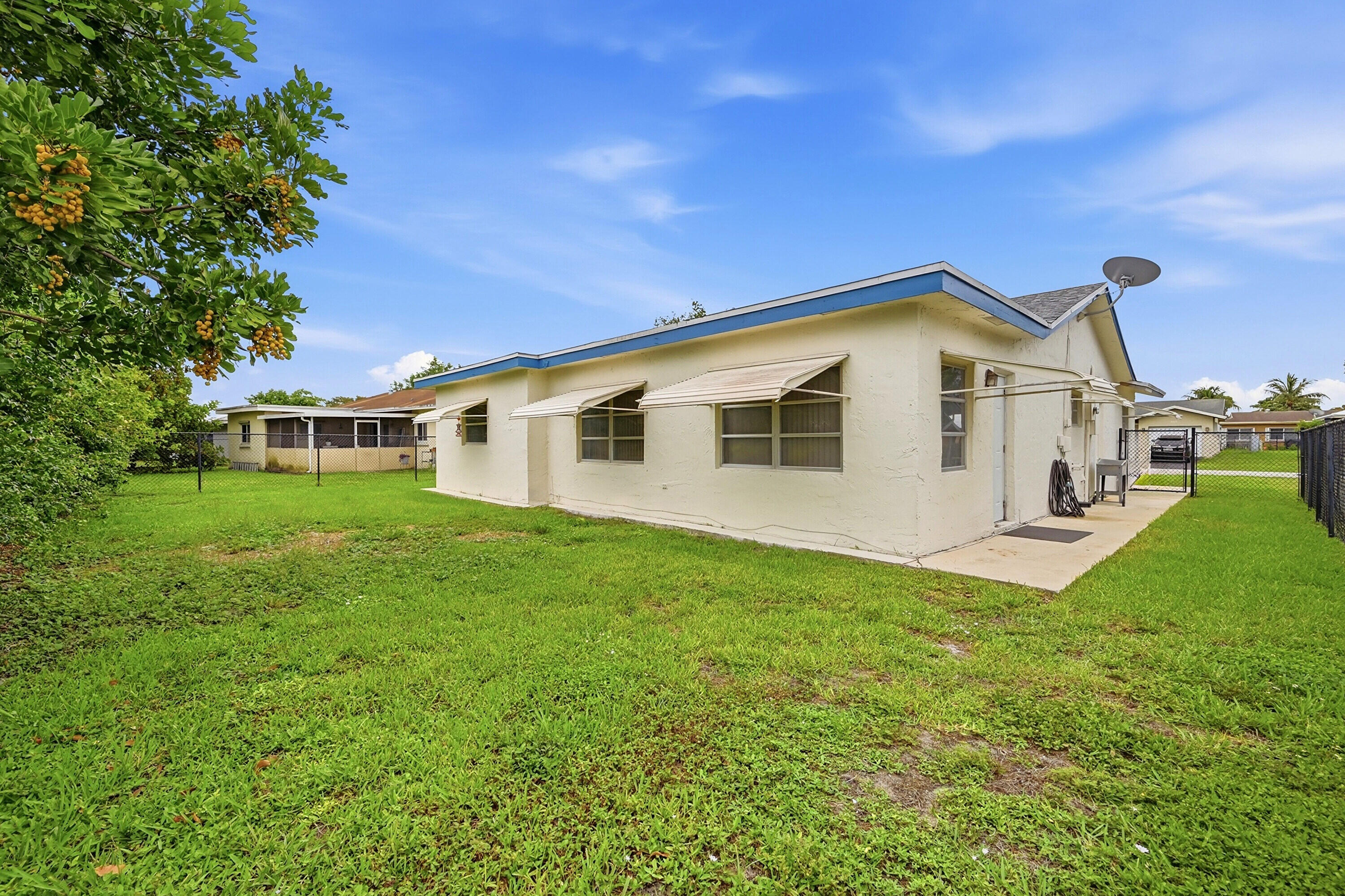9505 Northwest 73rd Street Tamarac, FL 33321 - Photo 25 of 48 27_stl_7654