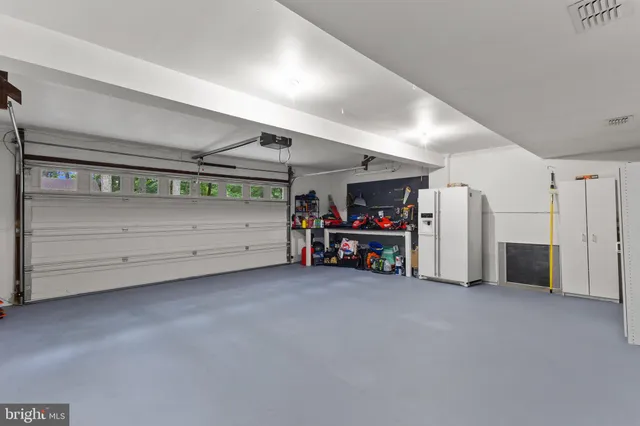 a view of a garage
