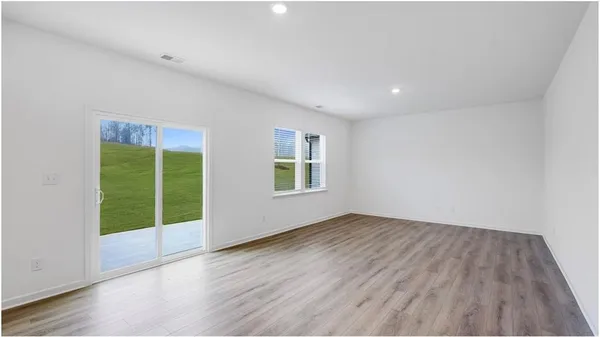 $2,180 | 139 Shenandoah Lane, LaGrange, GA 30241