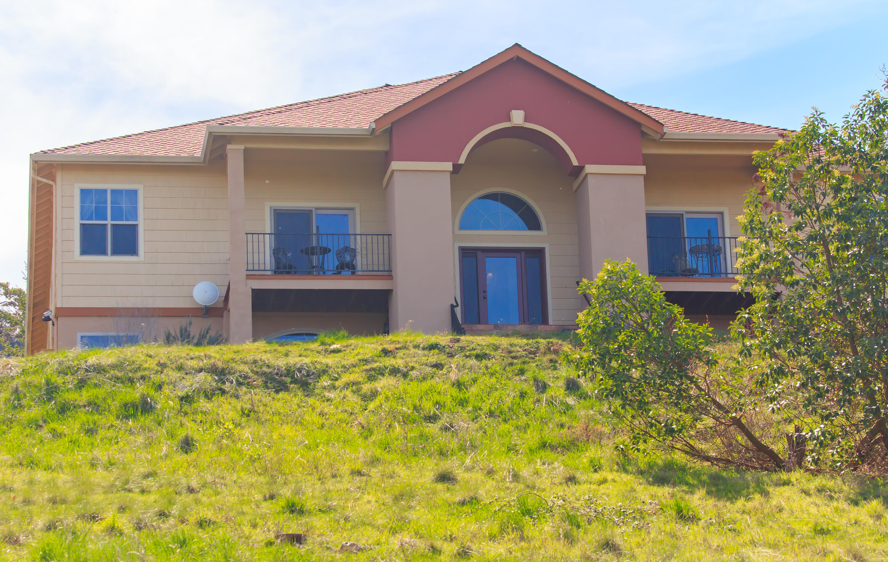 2545 Pioneer Road Talent, OR 97540 - Photo 4 of 42 42