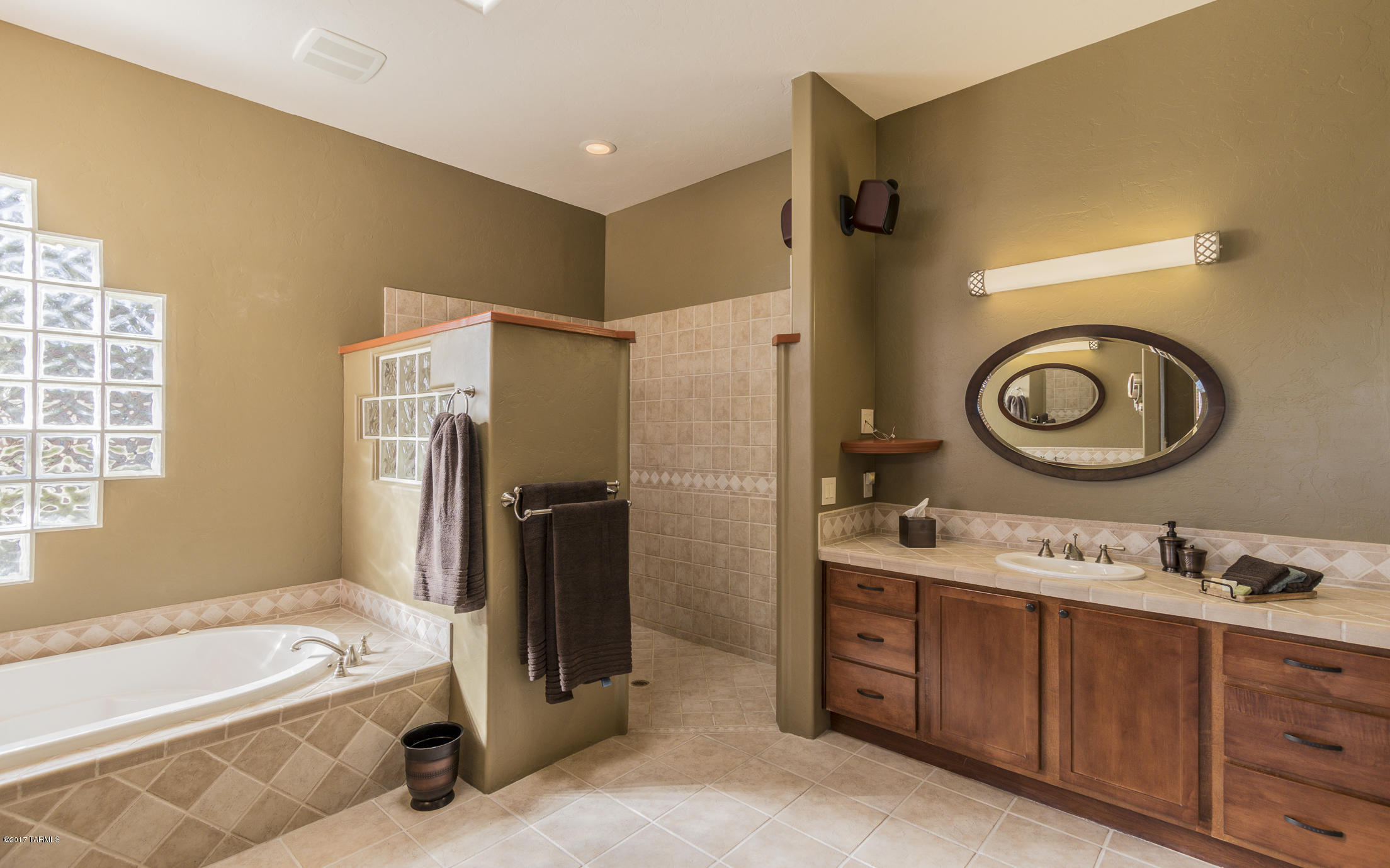 2021 West Moore Road Tucson, AZ 85755 - Photo 20 of 43 Gallery Image 20