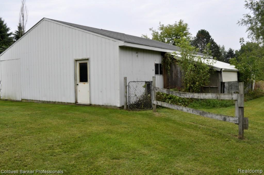 7331 Coldwater Road Flushing, MI 48433 - Photo 64 of 68