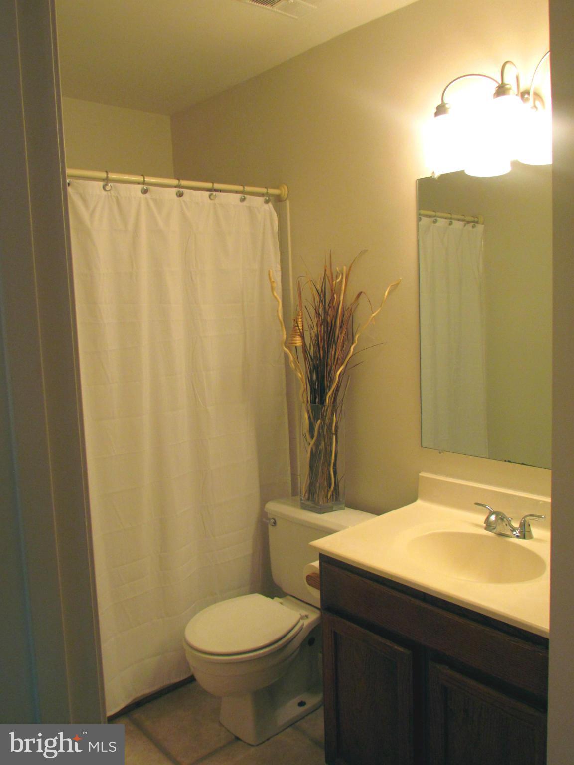 6933 Mayfair Terrace Laurel, MD 20707 - Photo 13 of 21 Bath