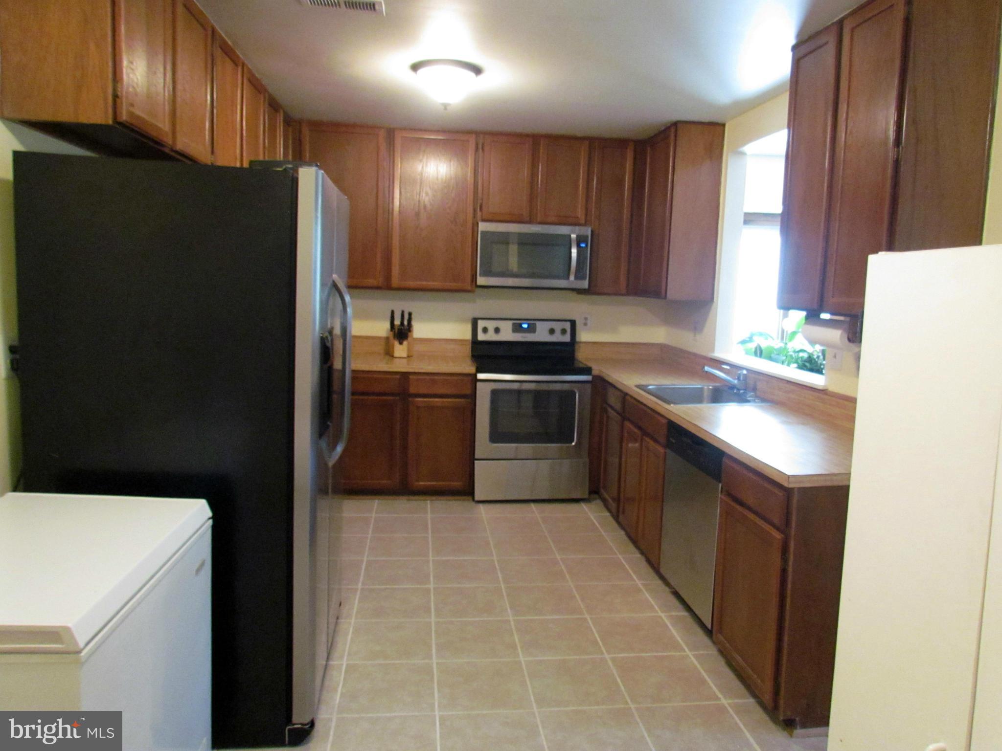 6933 Mayfair Terrace Laurel, MD 20707 - Photo 7 of 21 Kitchen