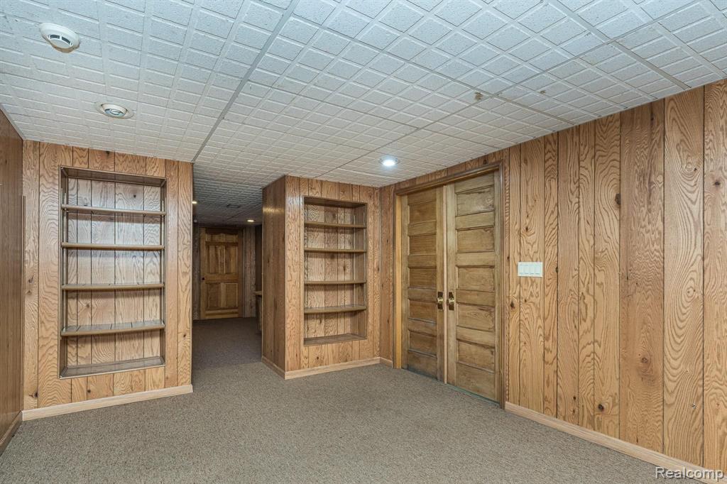 41100 Coventry Road Novi, MI 48375 - Photo 34 of 48