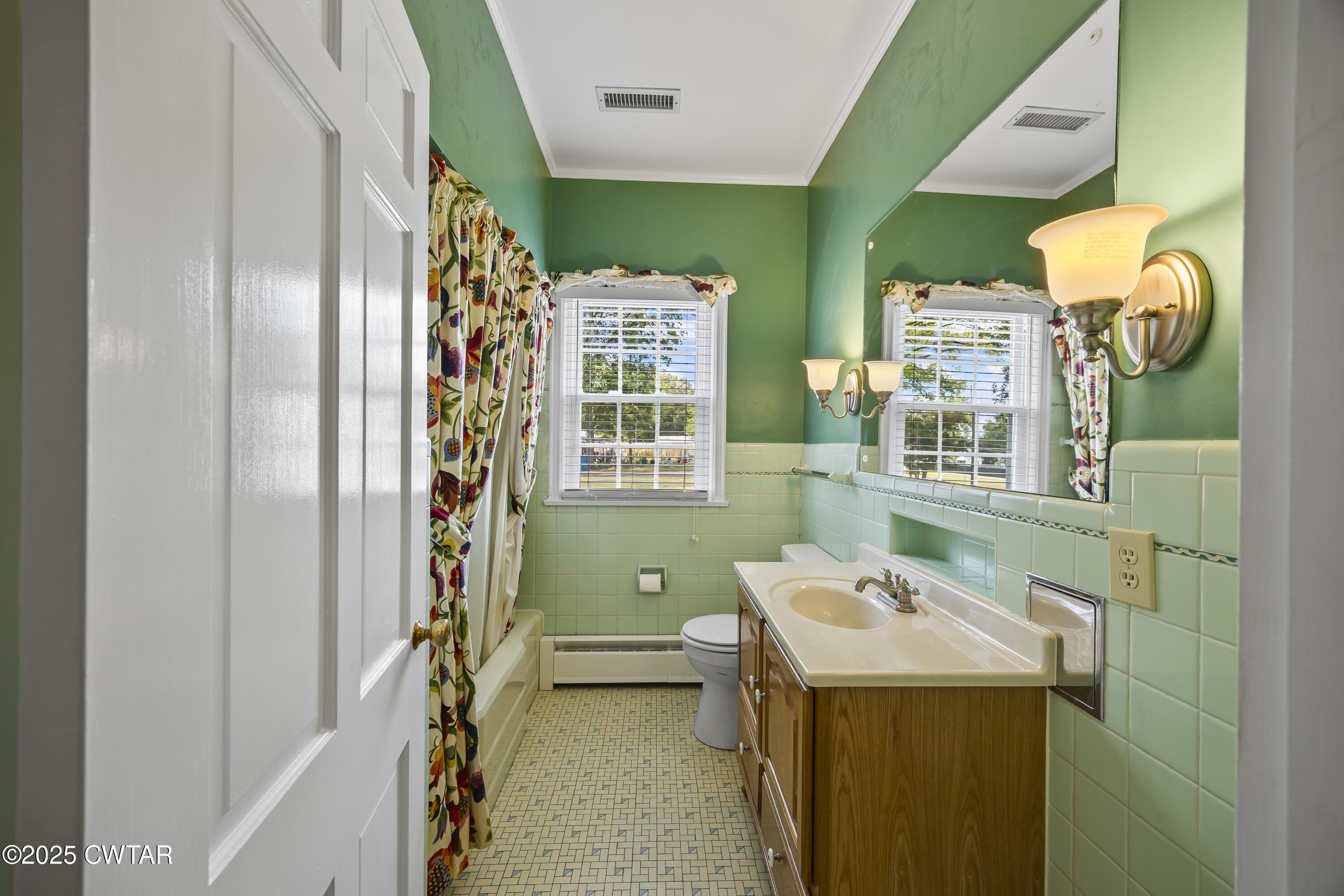 375 East Park Street Alamo, TN 38001 - Photo 17 of 25 E02A5135