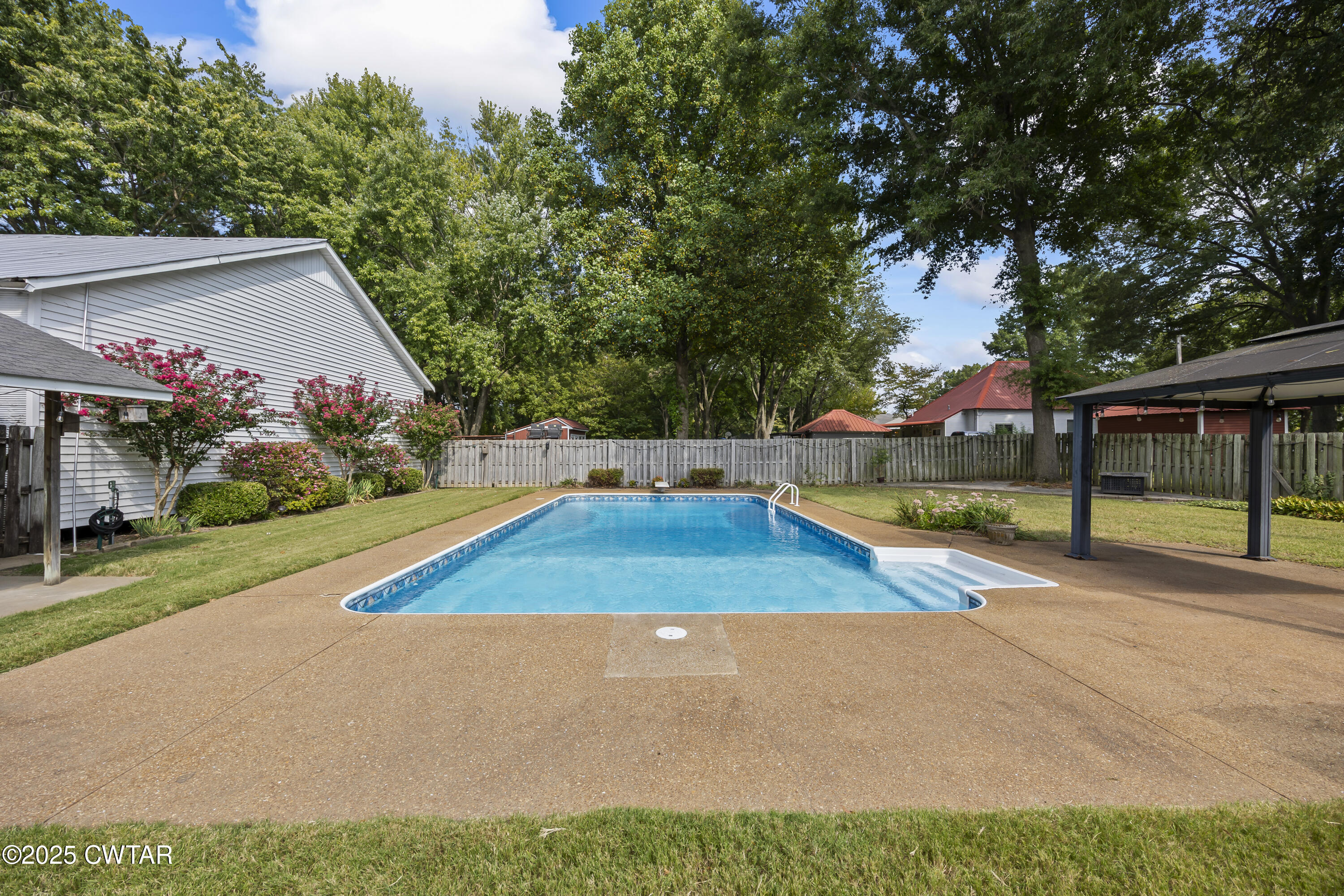375 East Park Street Alamo, TN 38001 - Photo 23 of 25 E02A5039