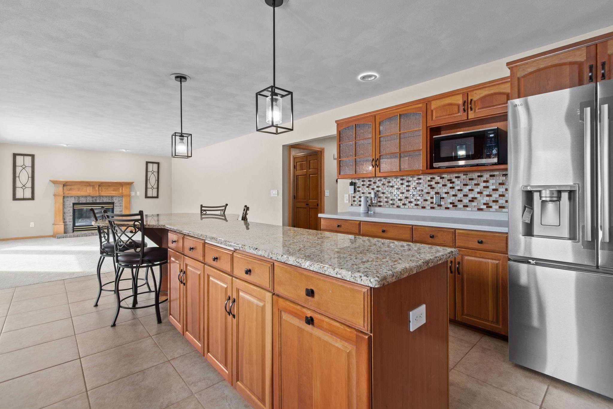 W3165 Center Valley Road Freedom, WI 54165 - Photo 11 of 77