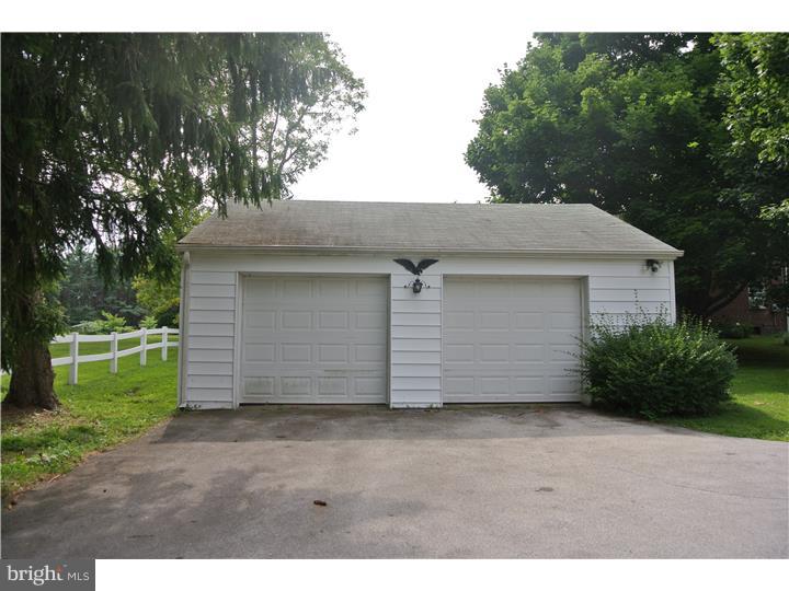 2940 South Manor Road Coatesville, PA 19320 - Photo 14 of 15 Garage