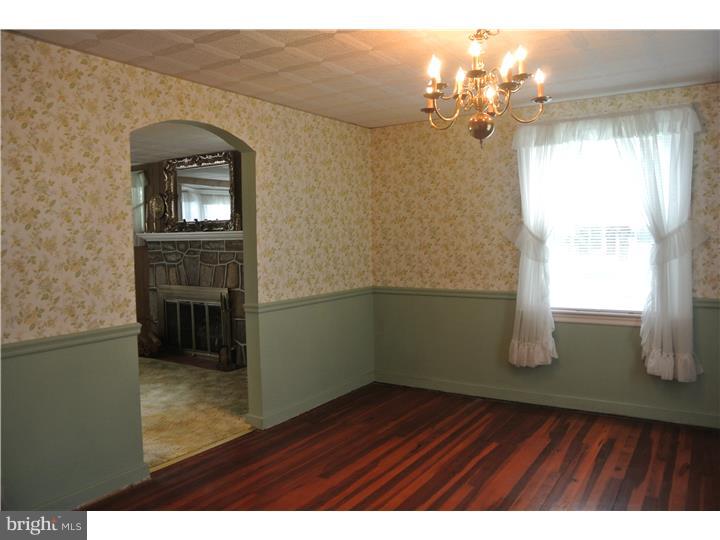 2940 South Manor Road Coatesville, PA 19320 - Photo 4 of 15 Dining Room