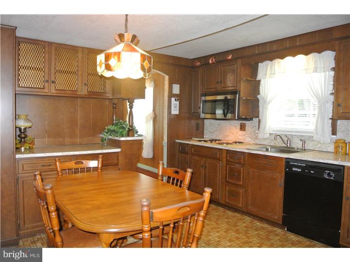 2940 South Manor Road Coatesville, PA 19320 - Photo 5 of 15 Kitchen