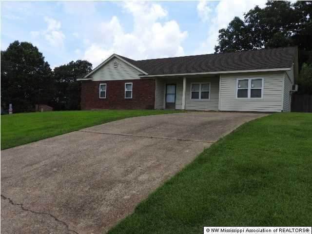 10018 Goodman Road Olive Branch, MS 38654 - Photo 1 of 24 Primary Photo