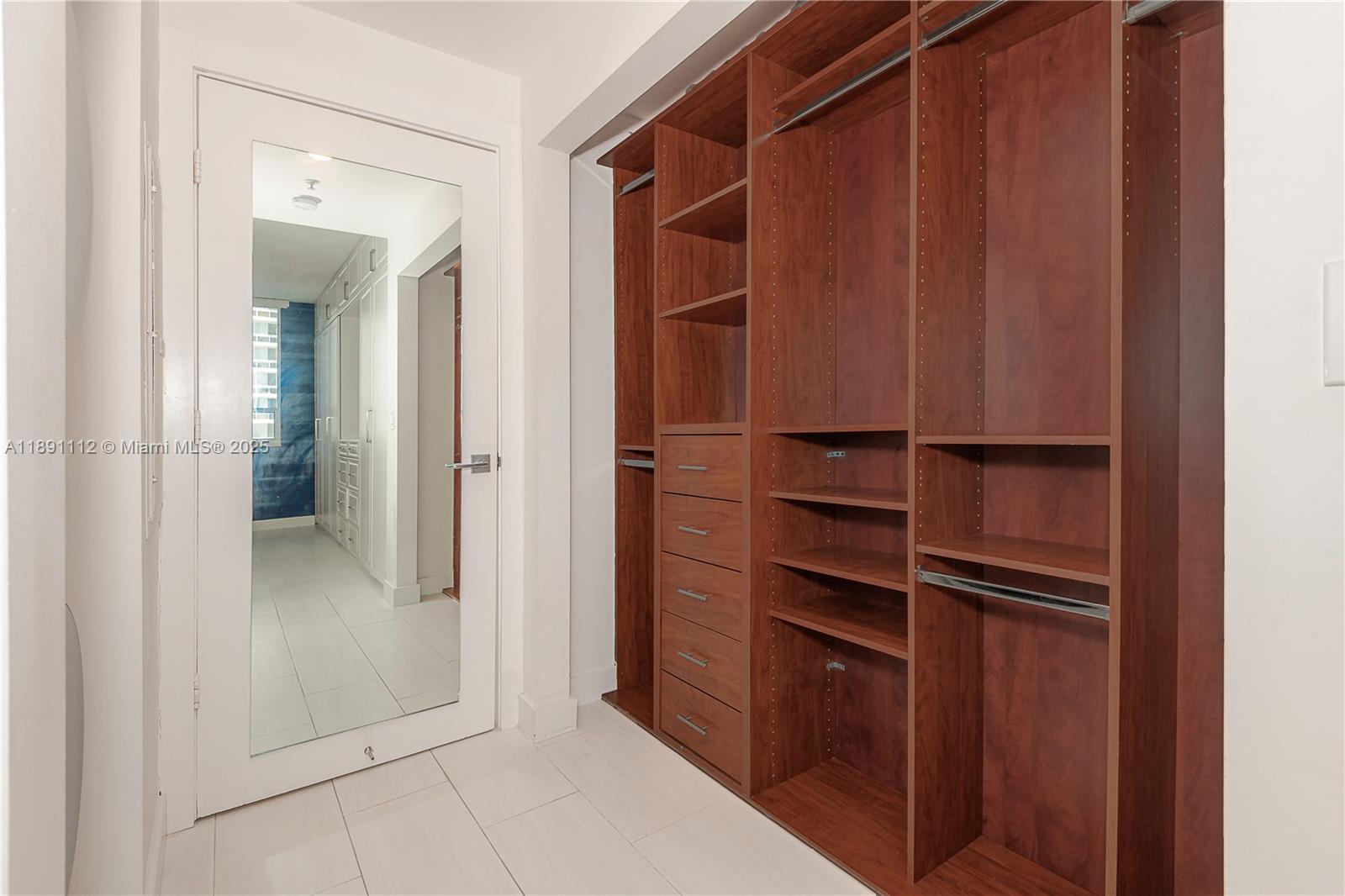 801 Brickell Key Boulevard, Unit 908 Miami, FL 33131 - Photo 3 of 14