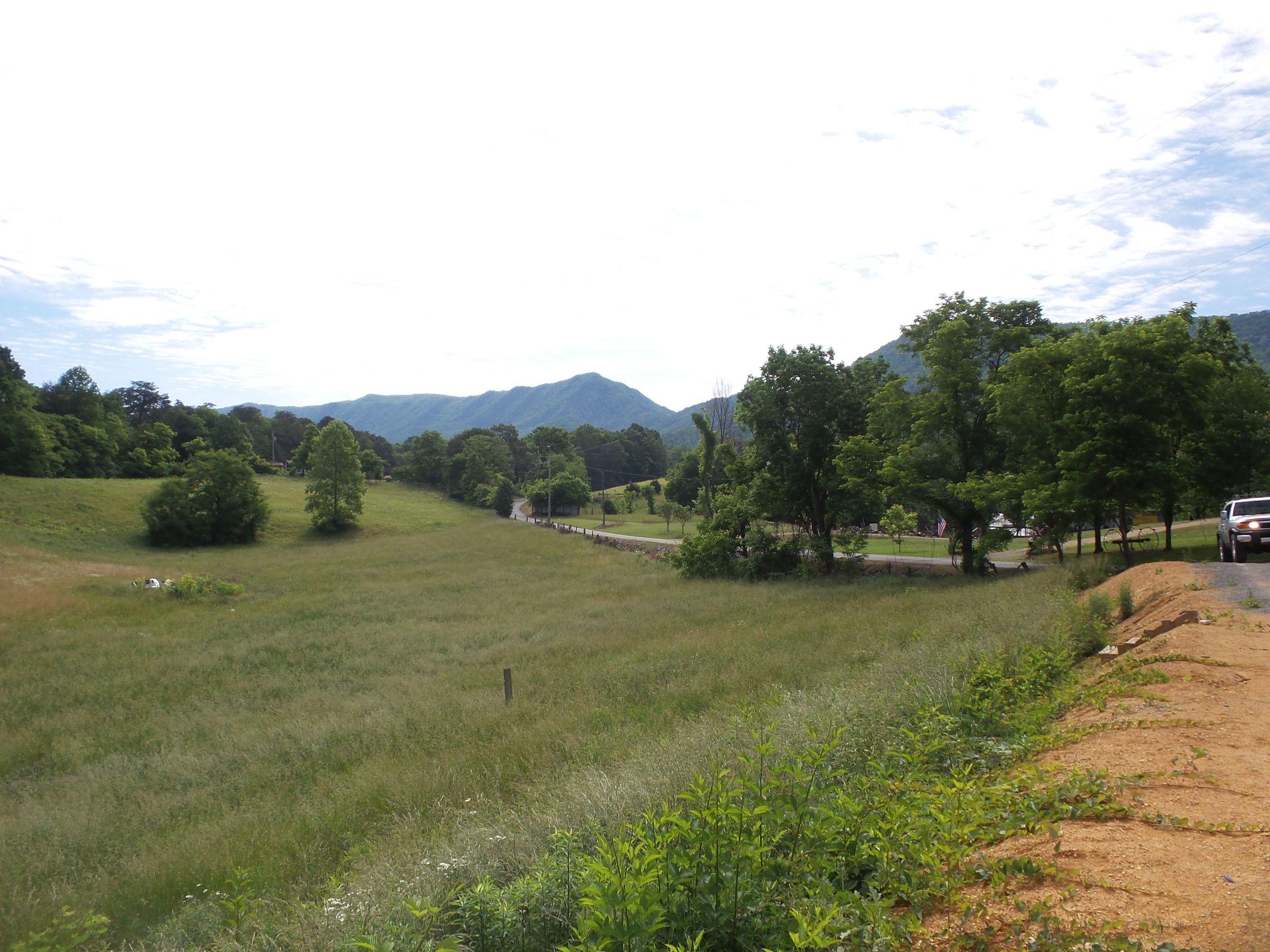 4074 Byrds Cross Road Sevierville, TN 37876 - Photo 6 of 27 20150523_053910