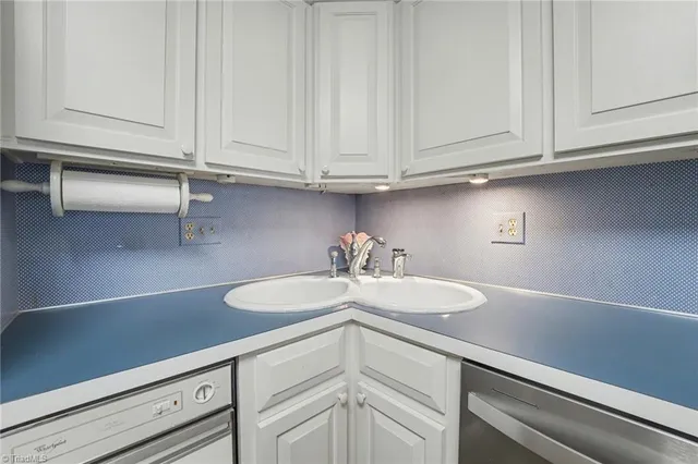 $339,000 | 1007 Kings Arms Court, High Point, NC 27262