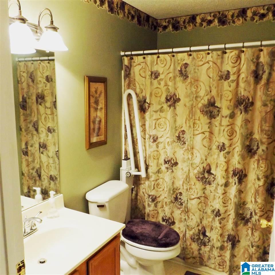 204 Douglas Road Anniston, AL 36207 - Photo 12 of 22