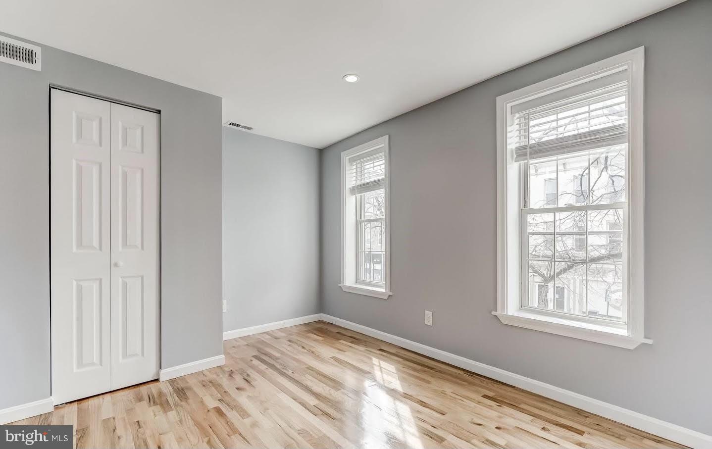 1049 South Charles Street Baltimore, MD 21230 - Photo 12 of 33 a view of empty room and window