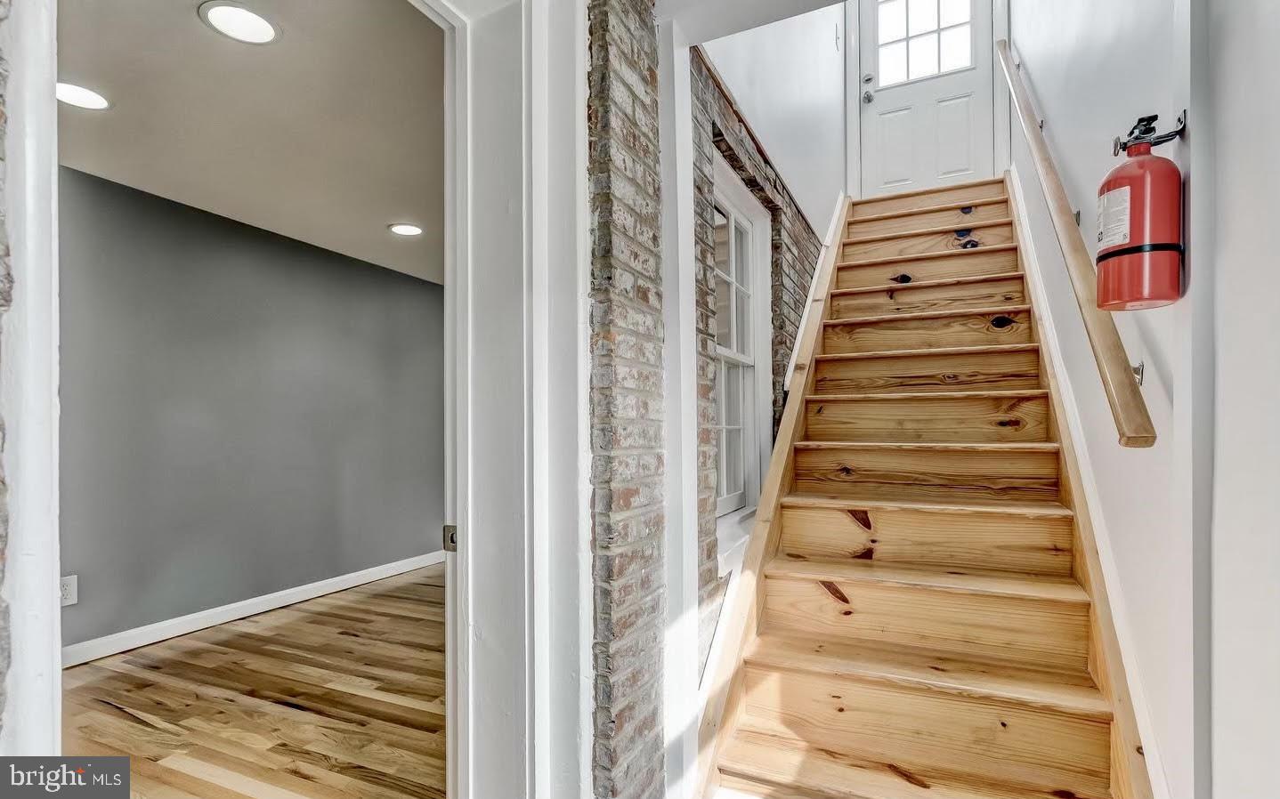 1049 South Charles Street Baltimore, MD 21230 - Photo 20 of 33