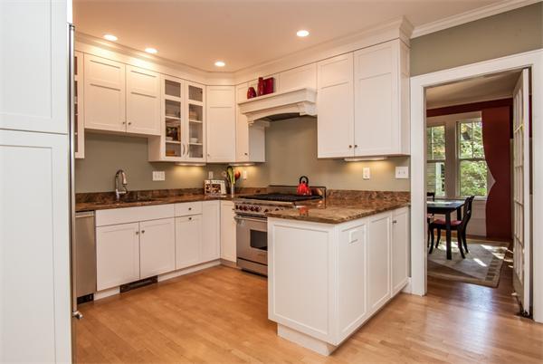 15 Burr Road Newton, MA 02459 - Photo 7 of 24 Gallery Image 7