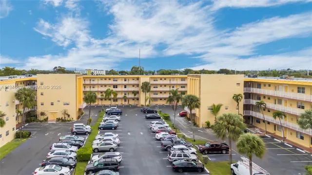 $135,000 | 3990 Northwest 42nd Avenue, Unit 403, Lauderdale Lakes, FL 33319