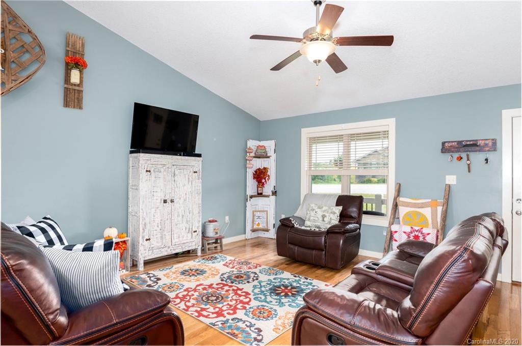 226 Tipton Hill Road Leicester, NC 28748 - Photo 6 of 17 Gallery Image 6