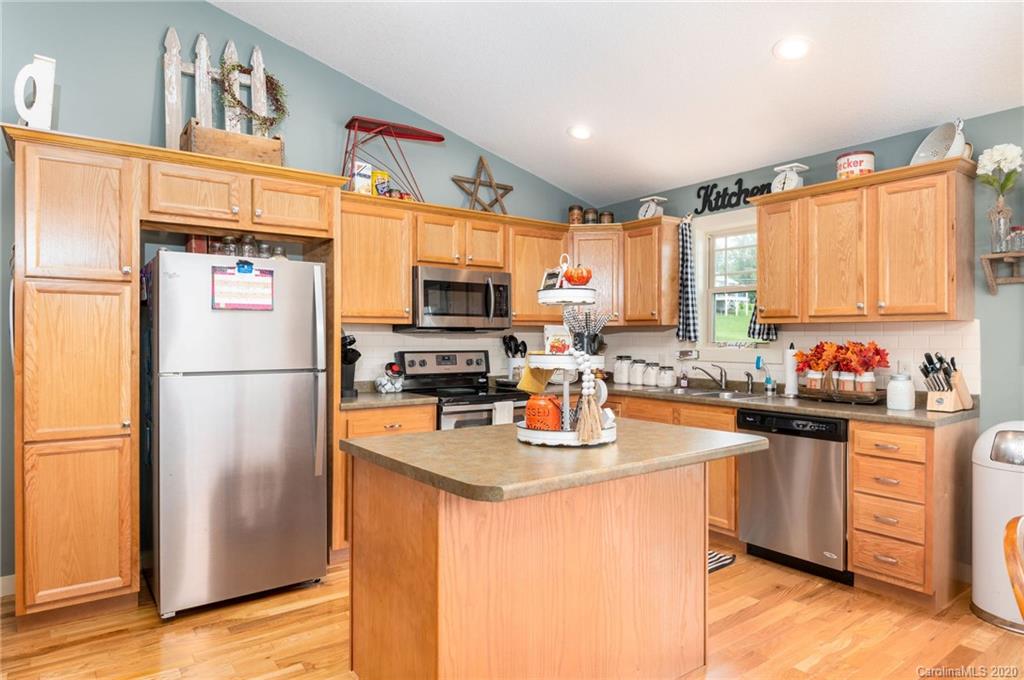 226 Tipton Hill Road Leicester, NC 28748 - Photo 9 of 17 Gallery Image 9